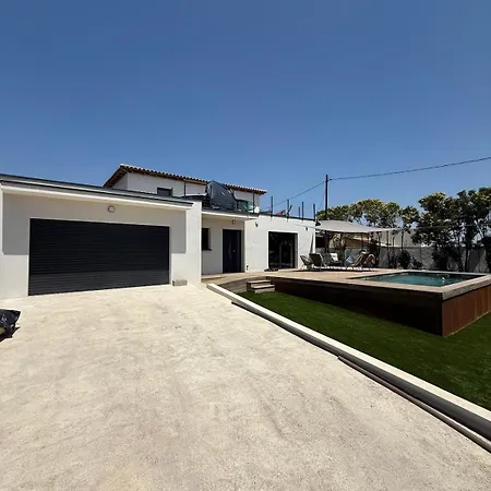 D'exception A Piscine Chauffee וילה